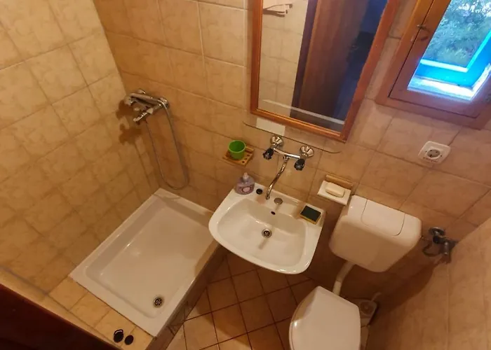 Ribarska Kuca Dario بيت للعطل *